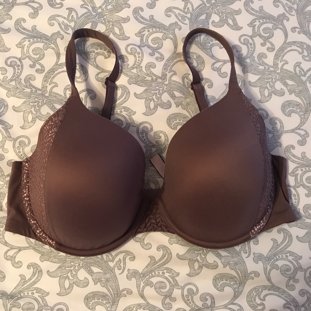 Body by Victoria secret lightly lined bra
